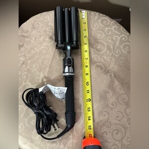 BaBylissPRO Porcelain Ceramic Triple Barrel Waver Curling Iron